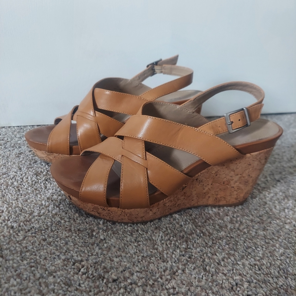 Kenneth Cole Reaction Tan Wedge Sandals with Intricate Straps